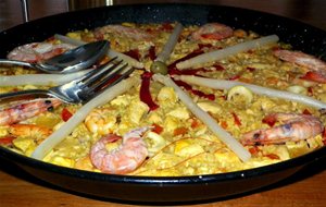 
paella Mixta.
