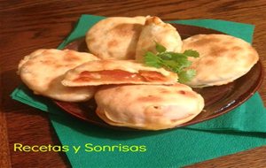 Mini Calzones De Tomate Y Queso
