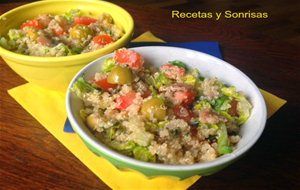 Ensalada De Quinua, Tomate Y Anchoas
