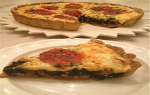 Quiche Integral Con Espinacas, Tomate Y Queso
