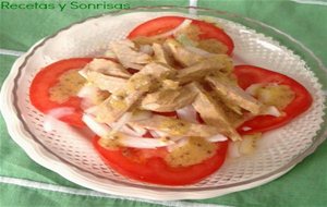 Ensalada De Ventresca De Atún Y Tomate
