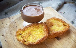 Torrijas Y Batido De Cholate Y Mandarina