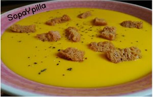 Crema De Calabaza Con Queso De Cabra
